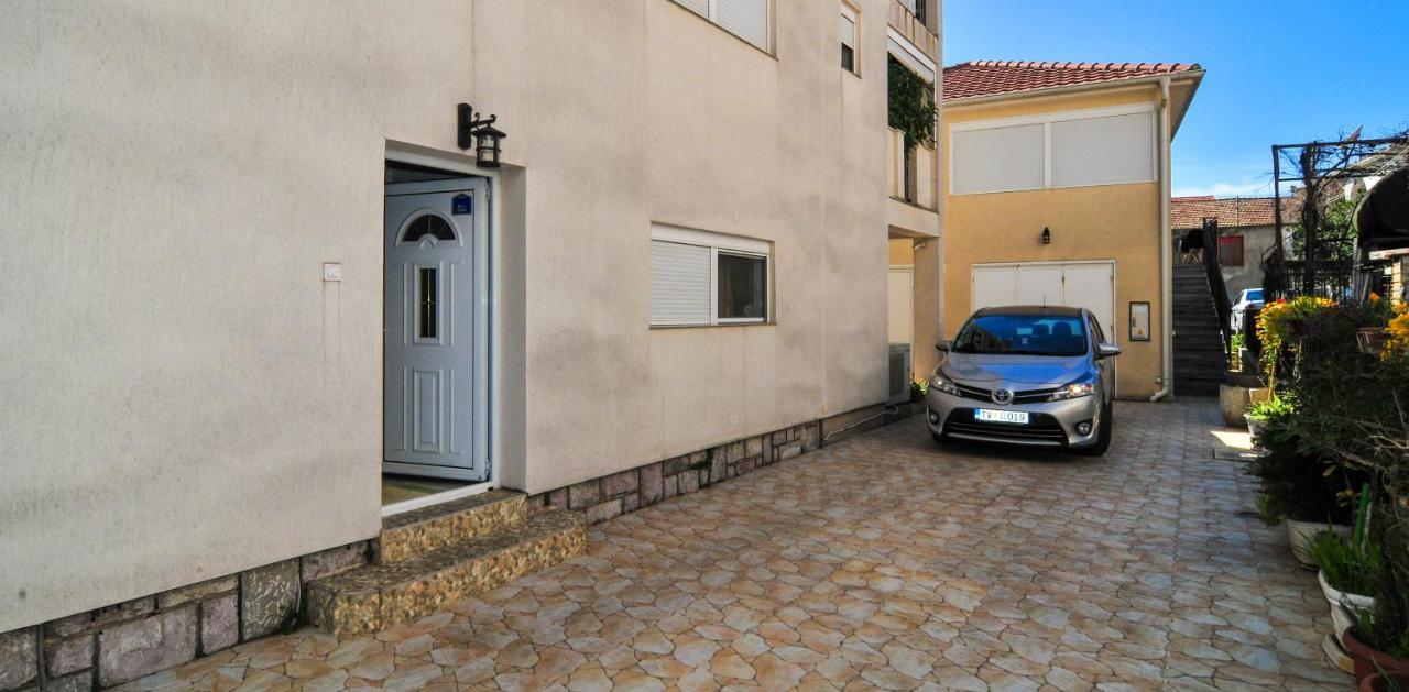 Apartmani Franovic Tivat Zewnętrze zdjęcie